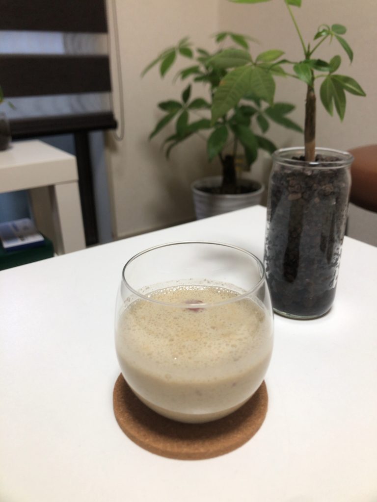 投稿者が毎日飲んでいる育毛用のスムージーです
